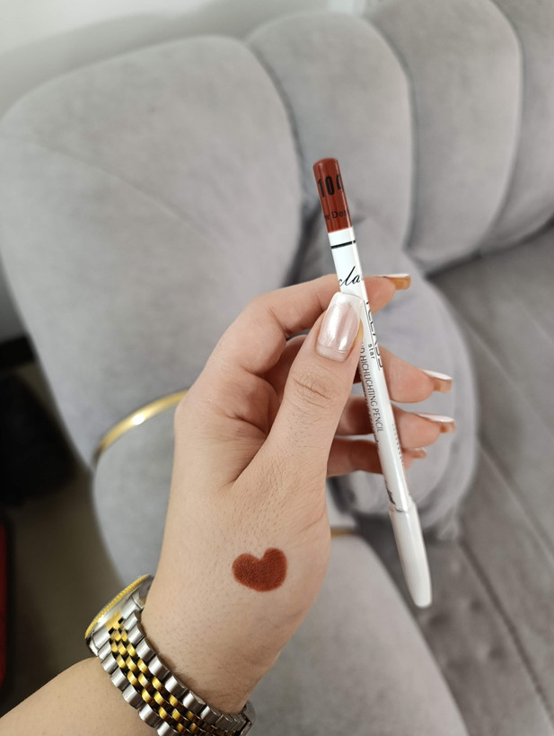 خط لب مدادی آی کلاس